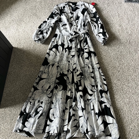 Maeve by Anthropologie Black and White Ruffled Gown with Bishop Sleeves - Picture 4 of 5